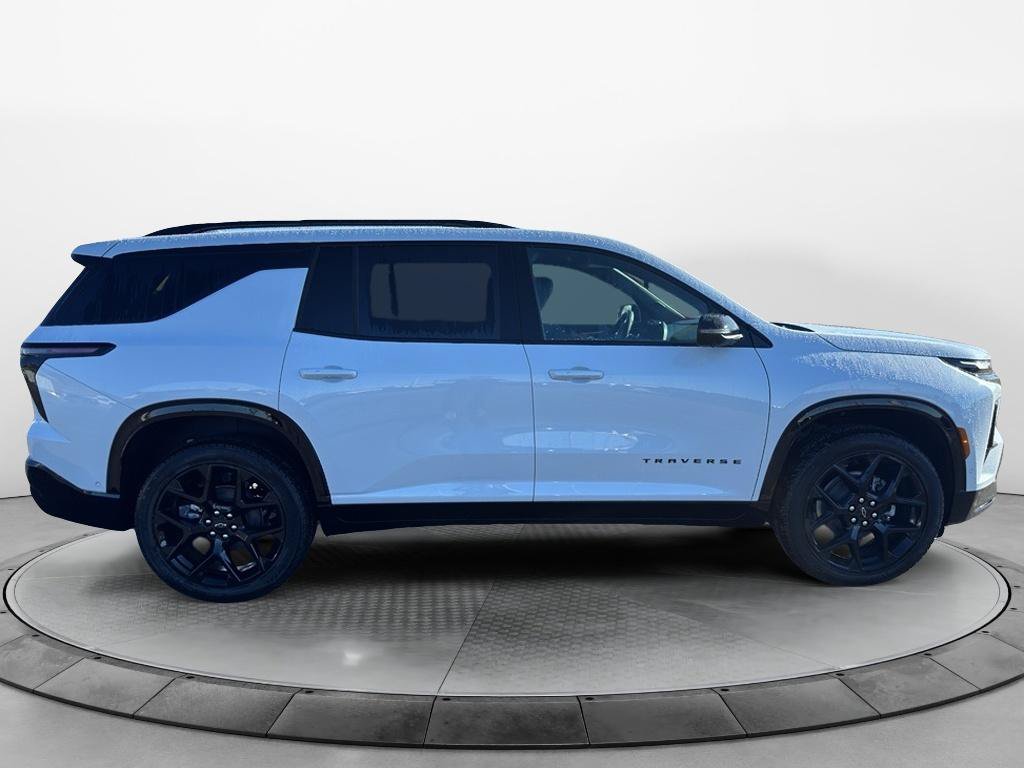 New 2026 Chevrolet Traverse RS w/ LPO, Floor Liner Package AWD/4WD image 6