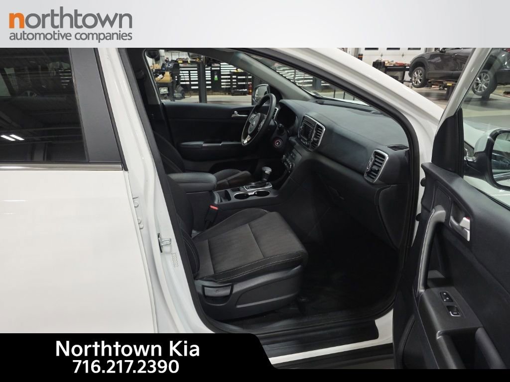 Certified 2019 Kia Sportage LX image 28