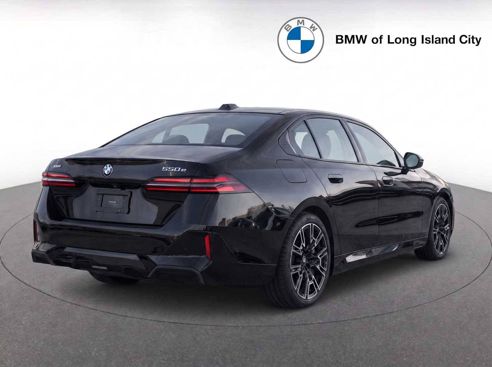 New 2027 BMW 530i xDrive w/ M Sport Package AWD/4WD image 7