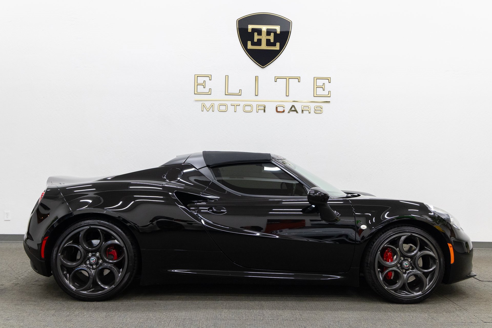 Used 2018 Alfa Romeo 4C Spider w/ Convenience Group - Spider image 8
