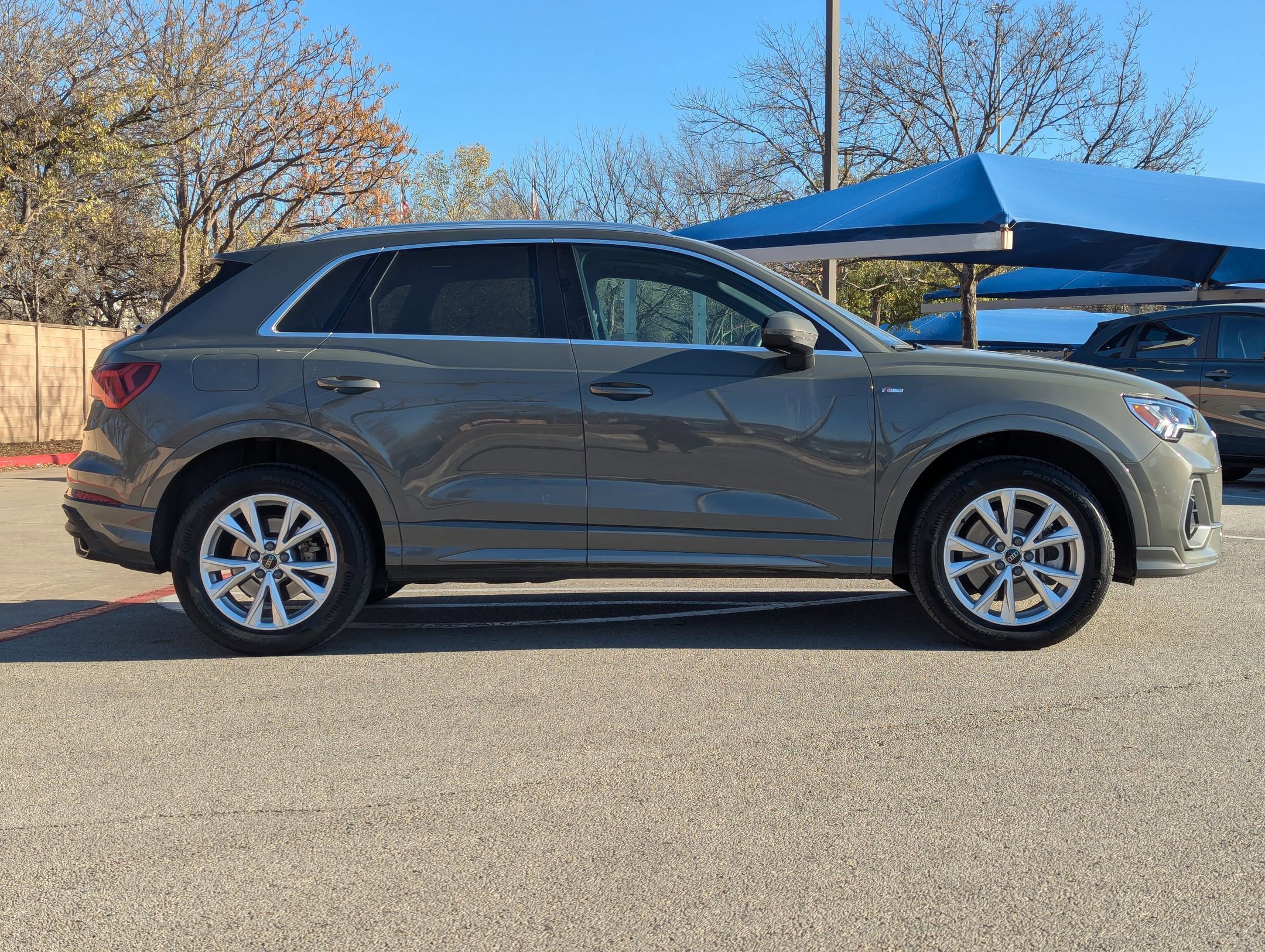 Used 2025 Audi Q3 2.0T Premium image 3