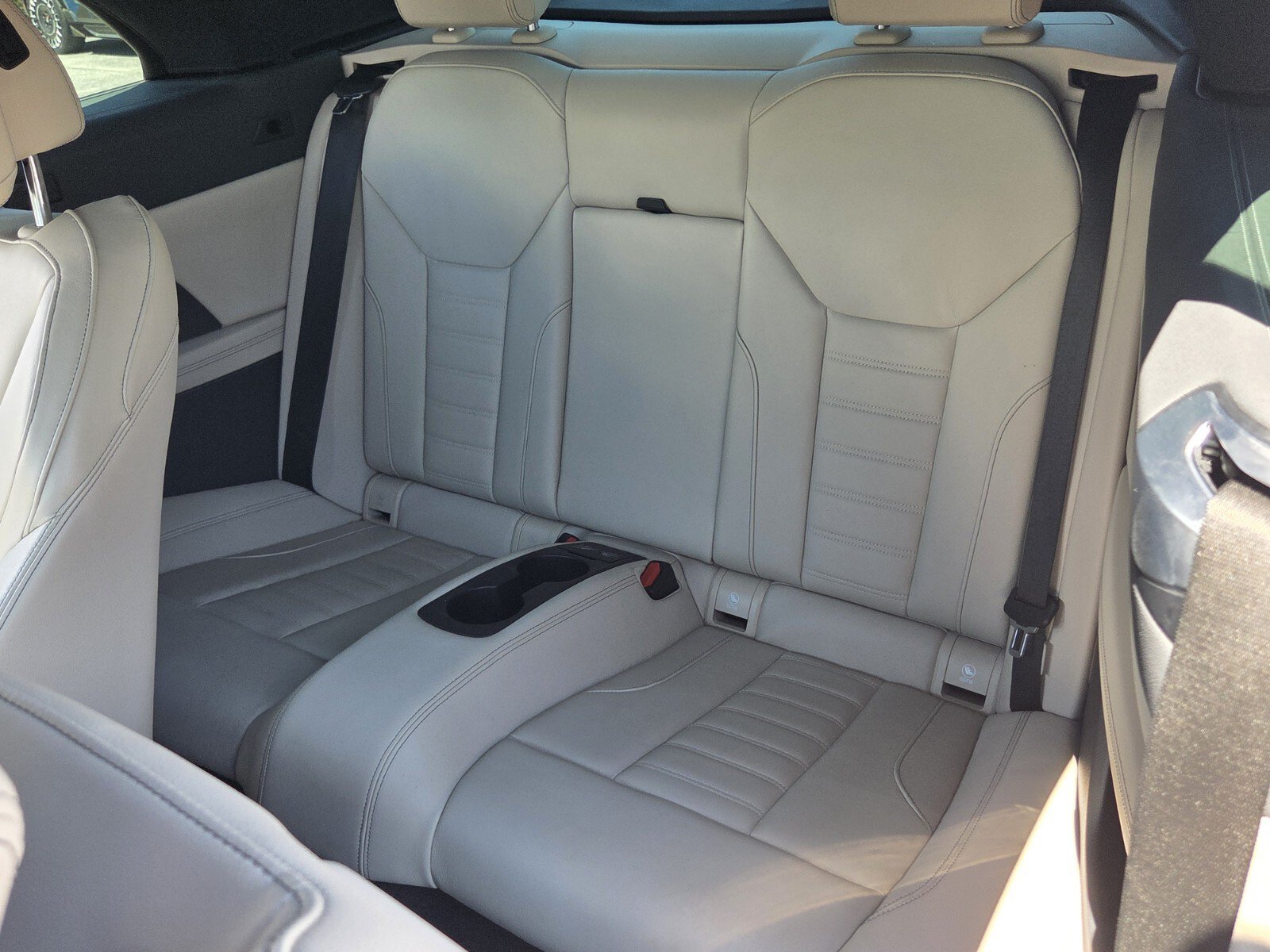 Used 2024 BMW M440i Convertible w/ Premium Package RWD image 11