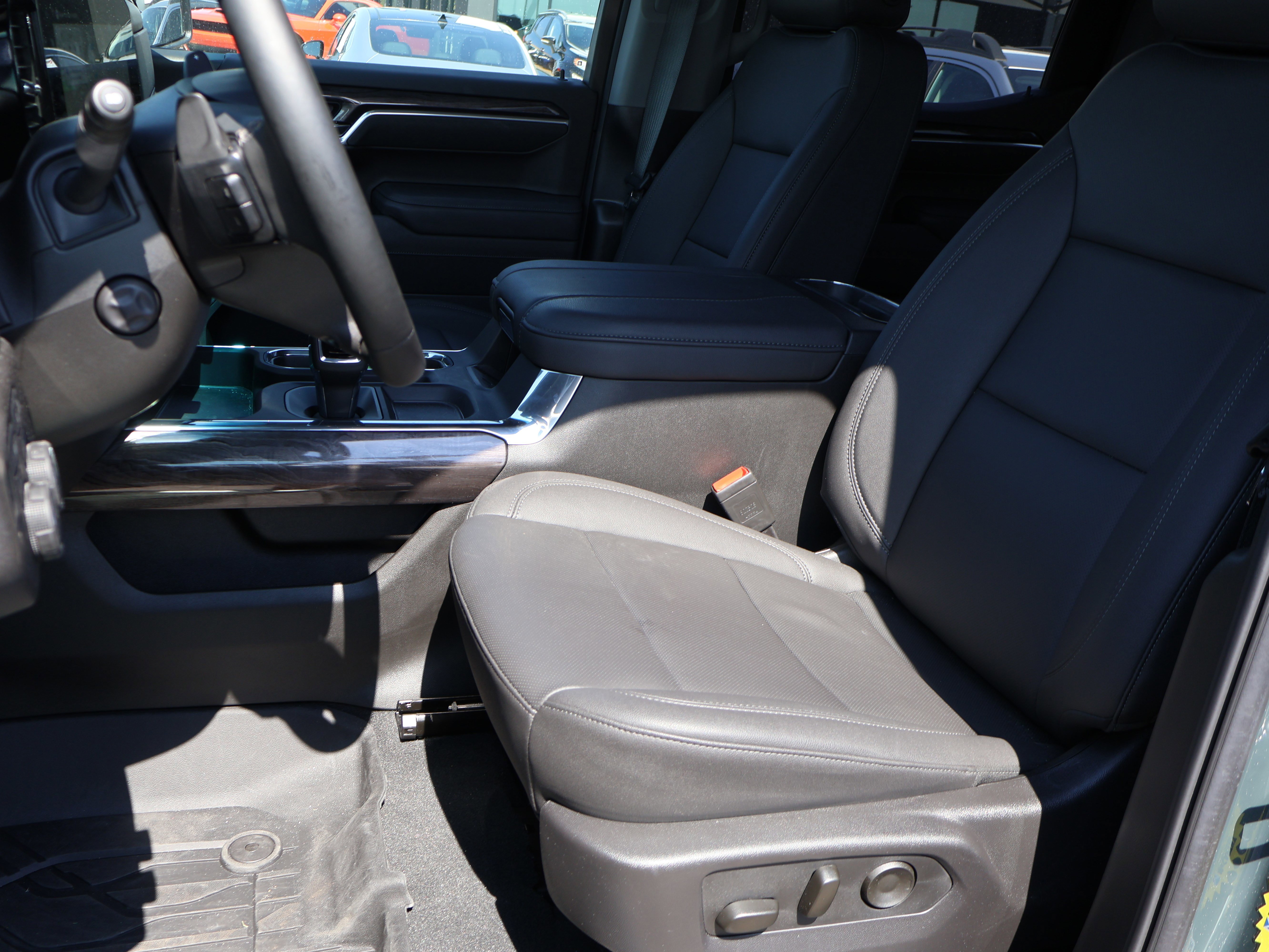 Used 2025 Chevrolet Silverado 1500 LTZ w/ LTZ Convenience Package II image 42