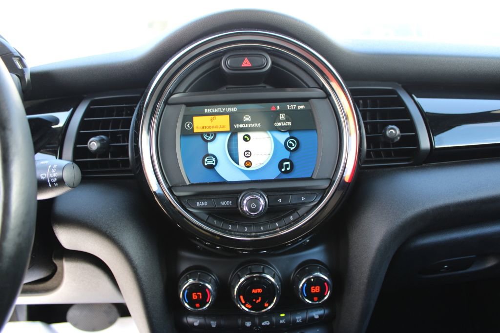 Used 2019 MINI Cooper Convertible w/ Signature Upholstery Package image 22
