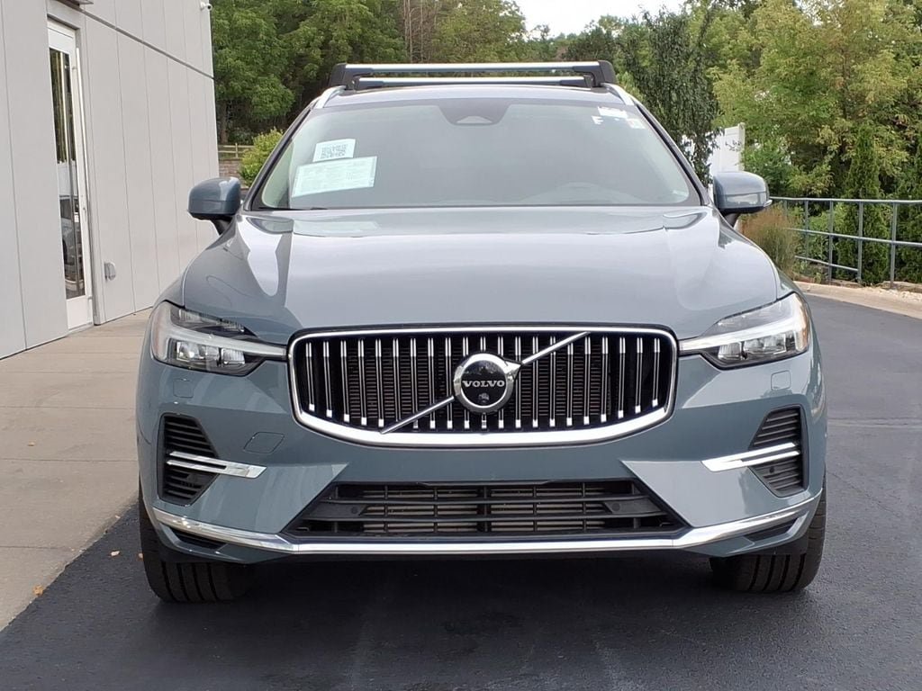 Certified 2023 Volvo XC60 T8 Ultimate w/ Climate Package AWD/4WD image 2