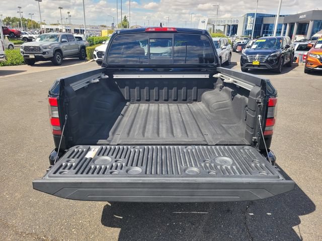 Certified 2022 Nissan Frontier SV w/ SV Premium Package RWD image 11