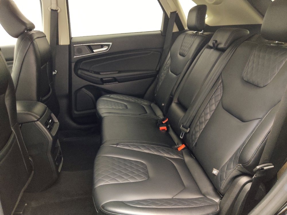Used 2024 Ford Edge Titanium image 18