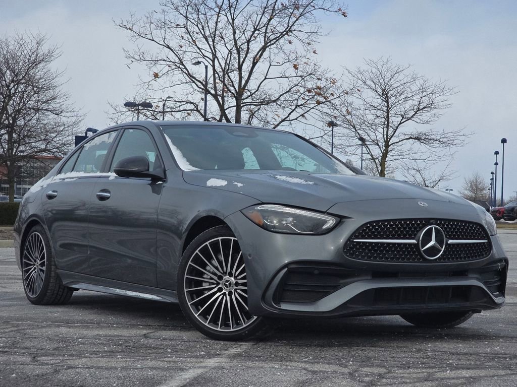 Used 2025 Mercedes-Benz C 300 4MATIC Sedan image 2