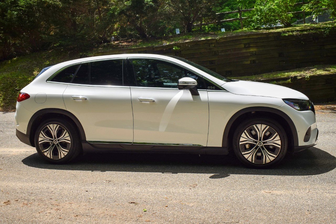 Used 2023 Mercedes-Benz EQE 350+ 4MATIC SUV image 9