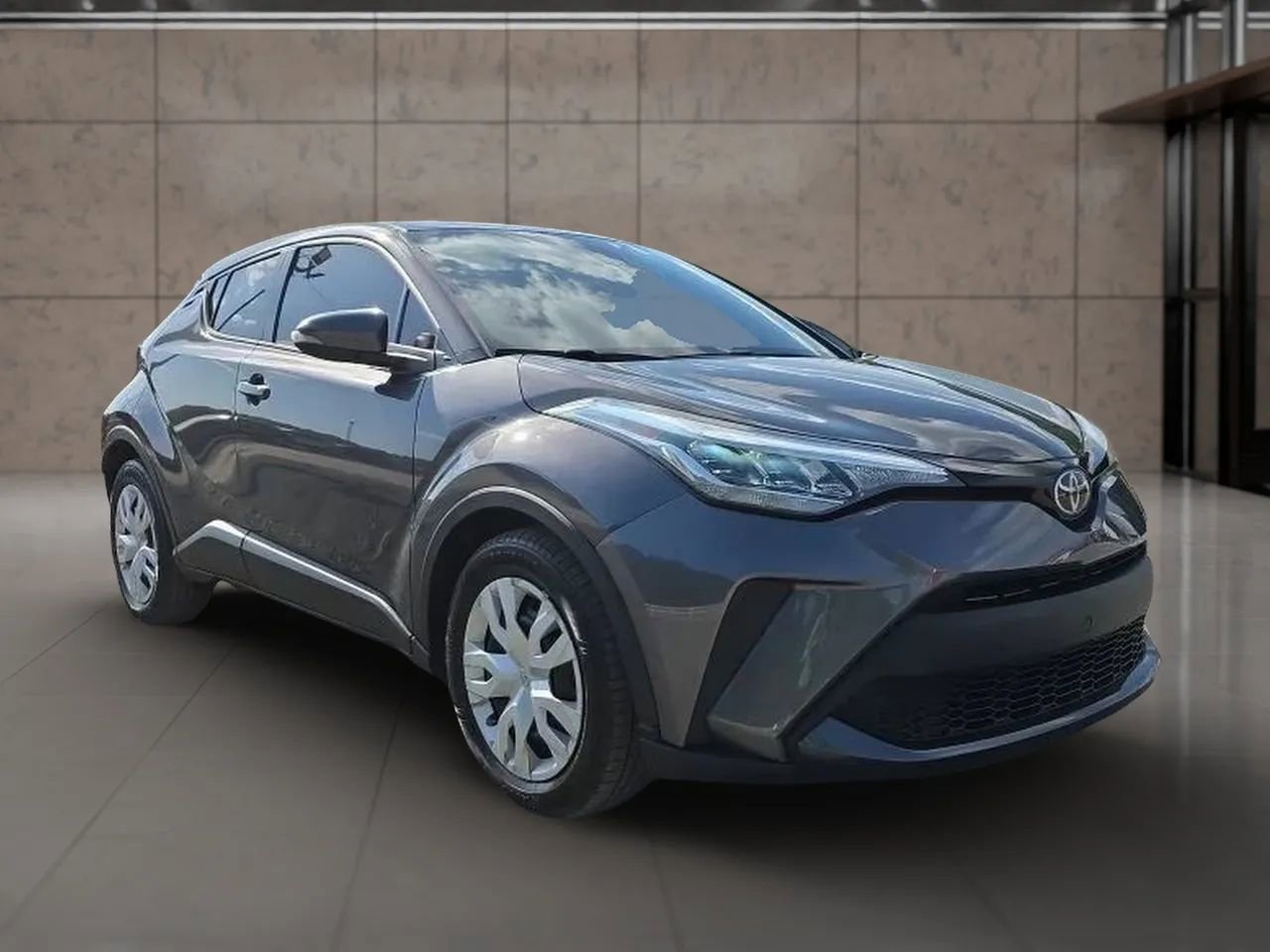 Used 2020 Toyota C-HR LE FWD image 3