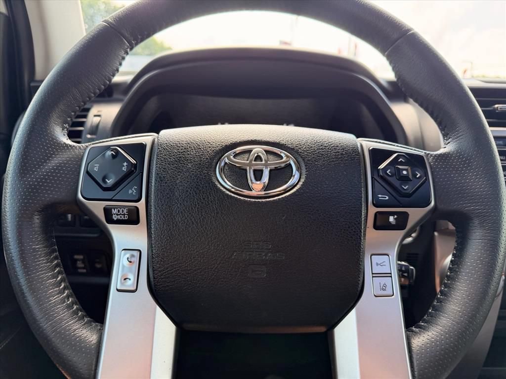 Used 2022 Toyota 4Runner SR5 Premium w/ Moonroof Package AWD/4WD image 15
