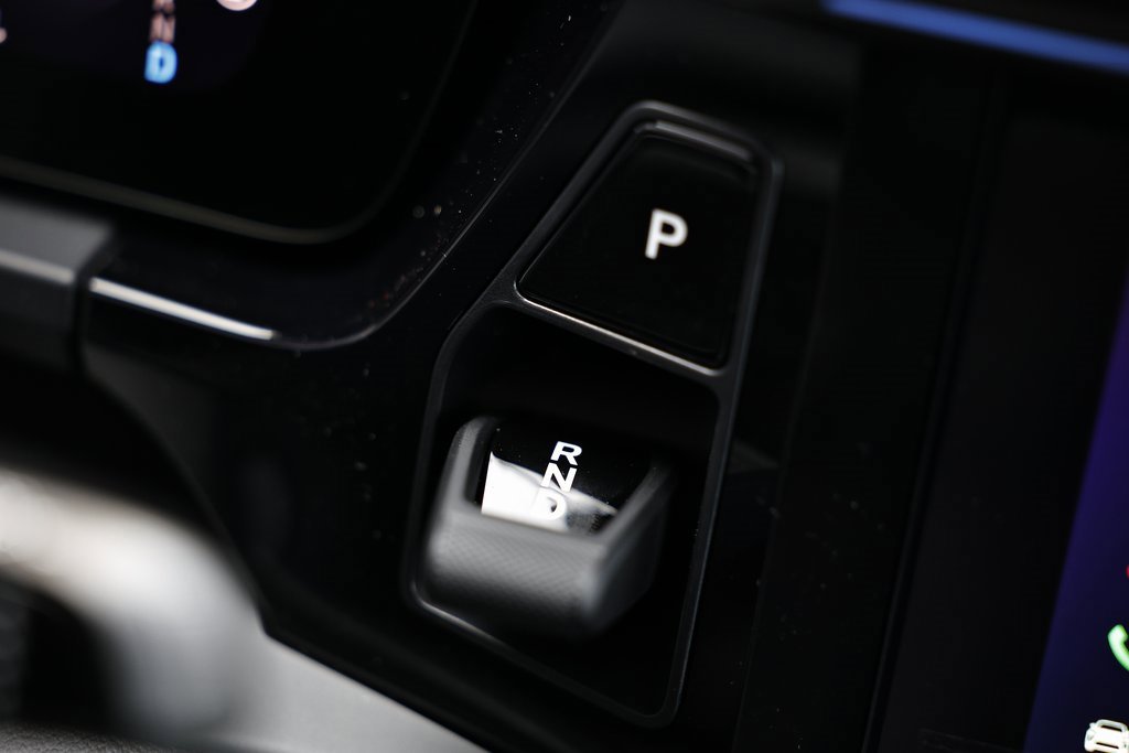 New 2025 Porsche Macan Turbo Electric image 37