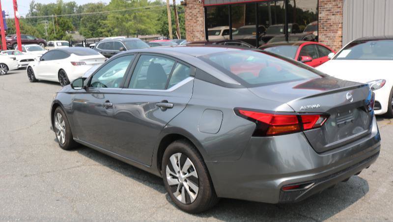 Used 2022 Nissan Altima 2.5 S FWD image 5