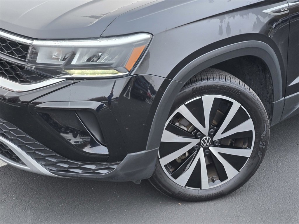 Used 2024 Volkswagen Taos SE image 9