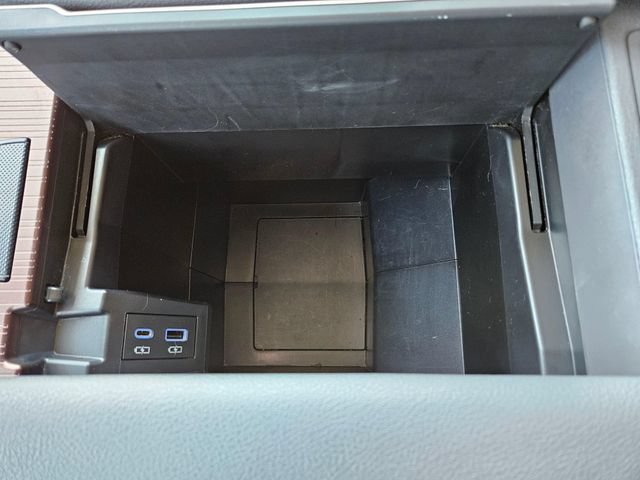 Used 2024 Toyota Sienna LE FWD image 36
