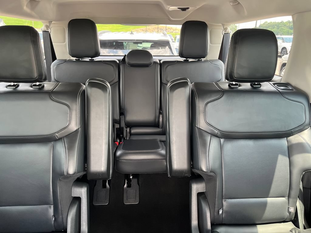 Used 2025 Ford Expedition Max Platinum w/ Driver's Package AWD/4WD image 23