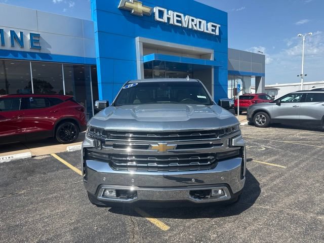 Used 2019 Chevrolet Silverado 1500 LTZ w/ LTZ Premium Package AWD/4WD image 2