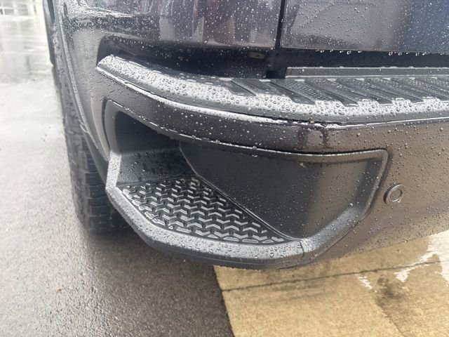 Used 2022 GMC Sierra 1500 AT4X image 12