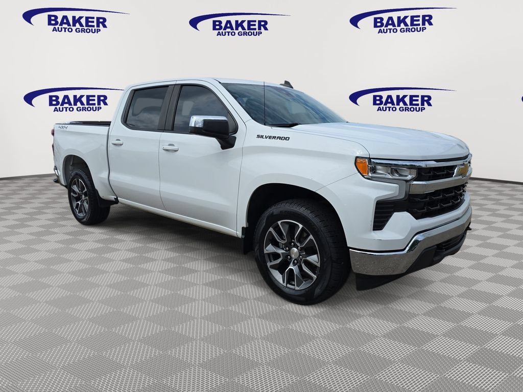 Used 2023 Chevrolet Silverado 1500 LT AWD/4WD image 3