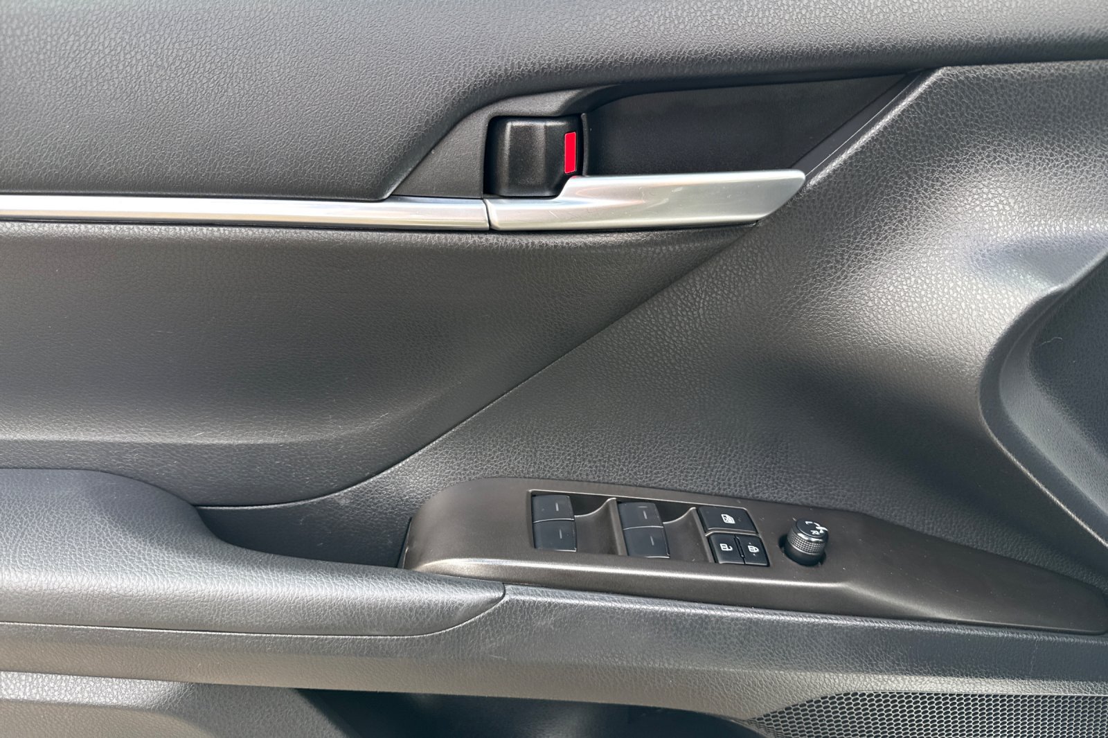 Certified 2024 Toyota Camry SE FWD image 11