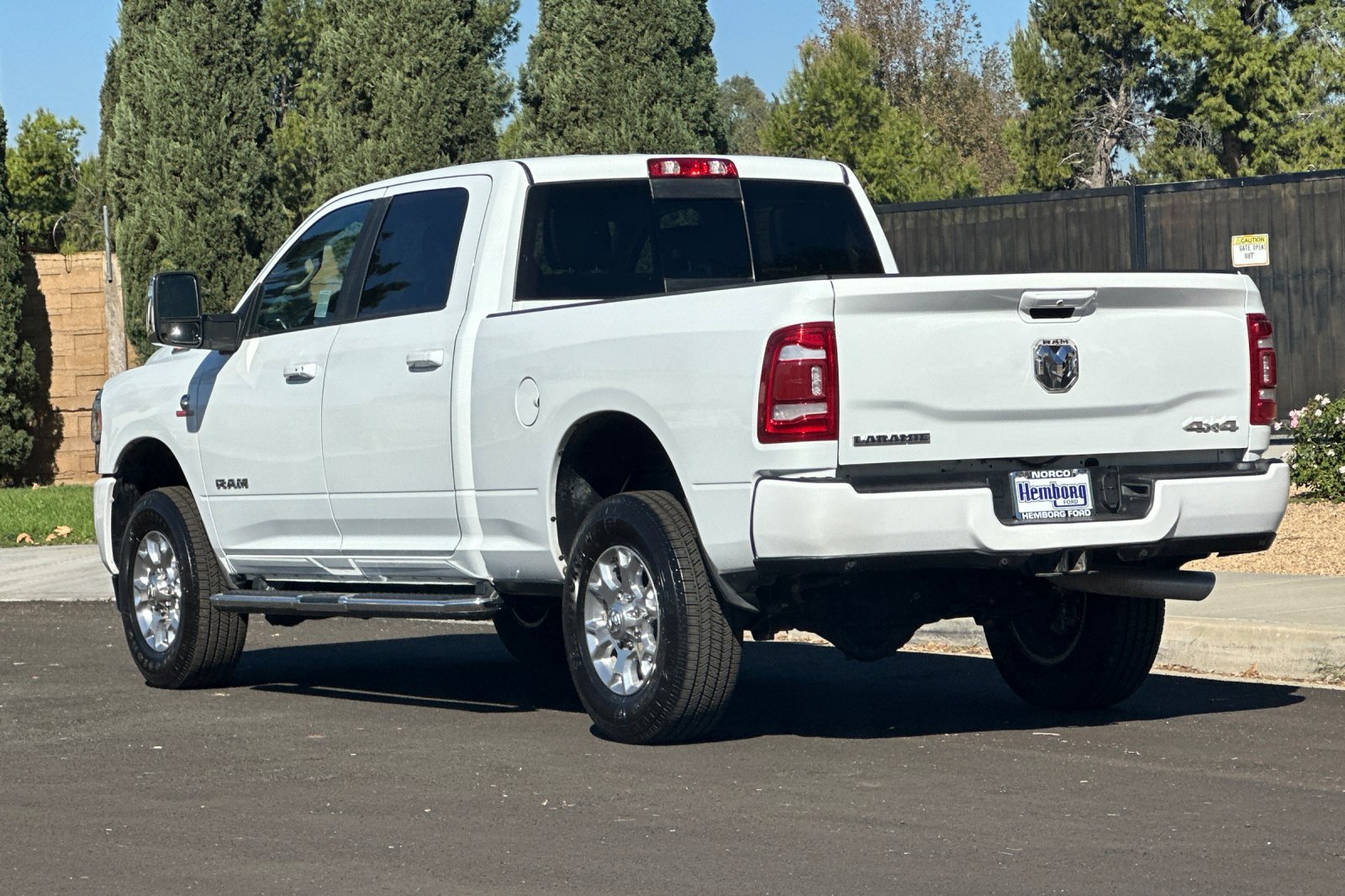 Used 2024 RAM 2500 Laramie AWD/4WD image 6
