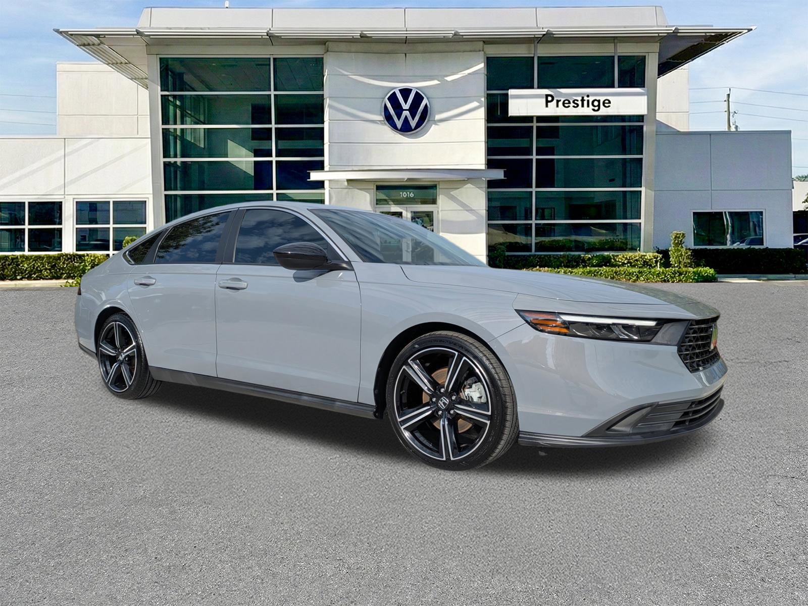 Used 2023 Honda Accord Sport image 1