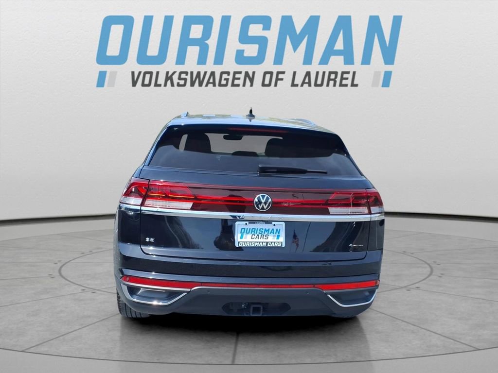 Used 2024 Volkswagen Atlas Cross Sport SE image 5