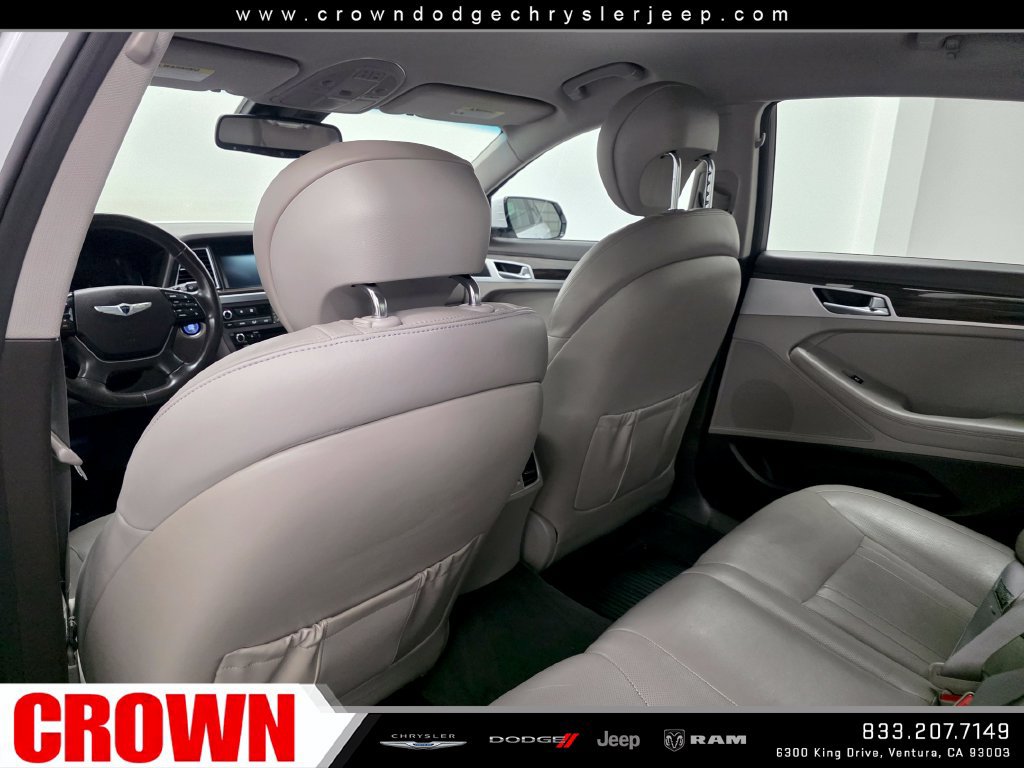 Used 2016 Hyundai Genesis 3.8 RWD image 18