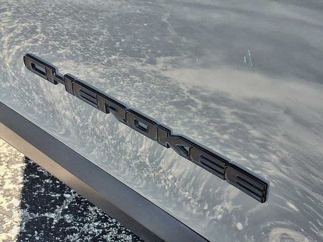 Used 2023 Jeep Cherokee Altitude Lux image 31