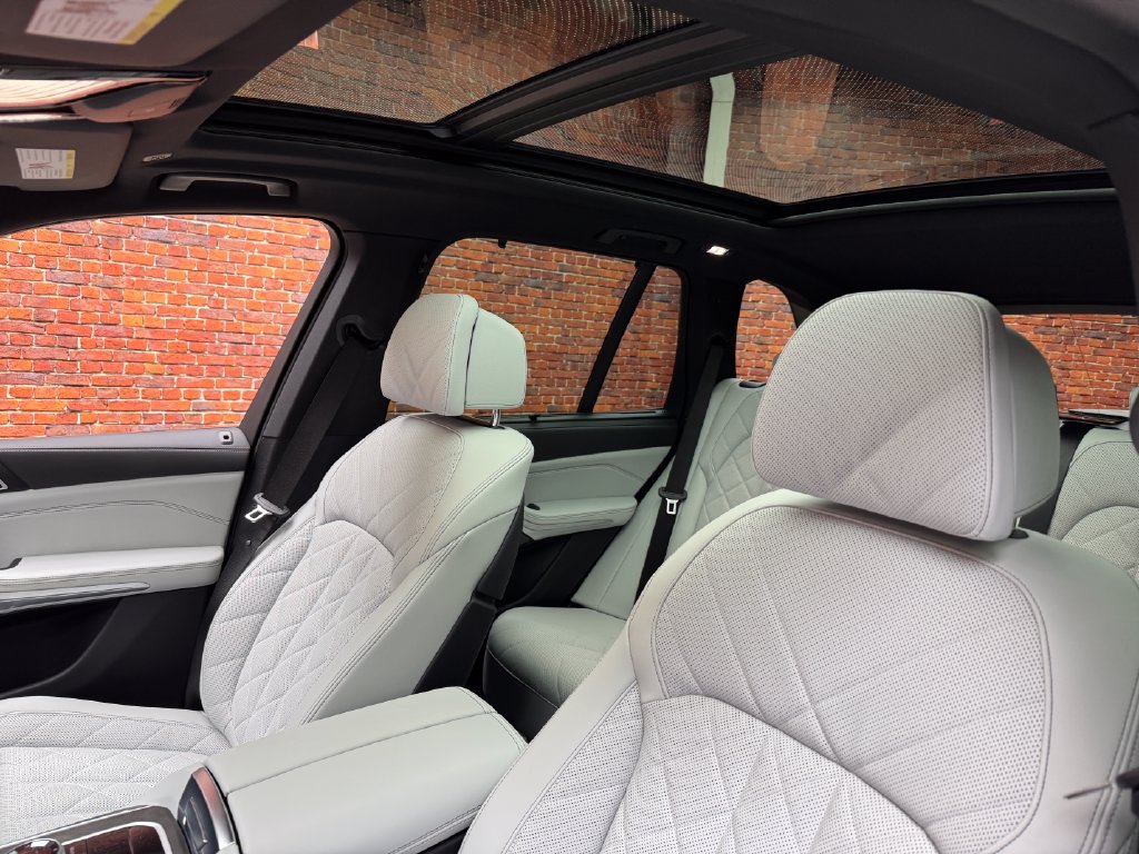 Certified 2026 BMW X5 xDrive40i AWD/4WD image 3