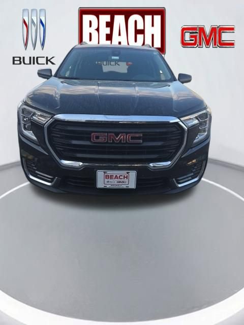 Used 2023 GMC Terrain SLE w/ Driver Convenience Package image 7