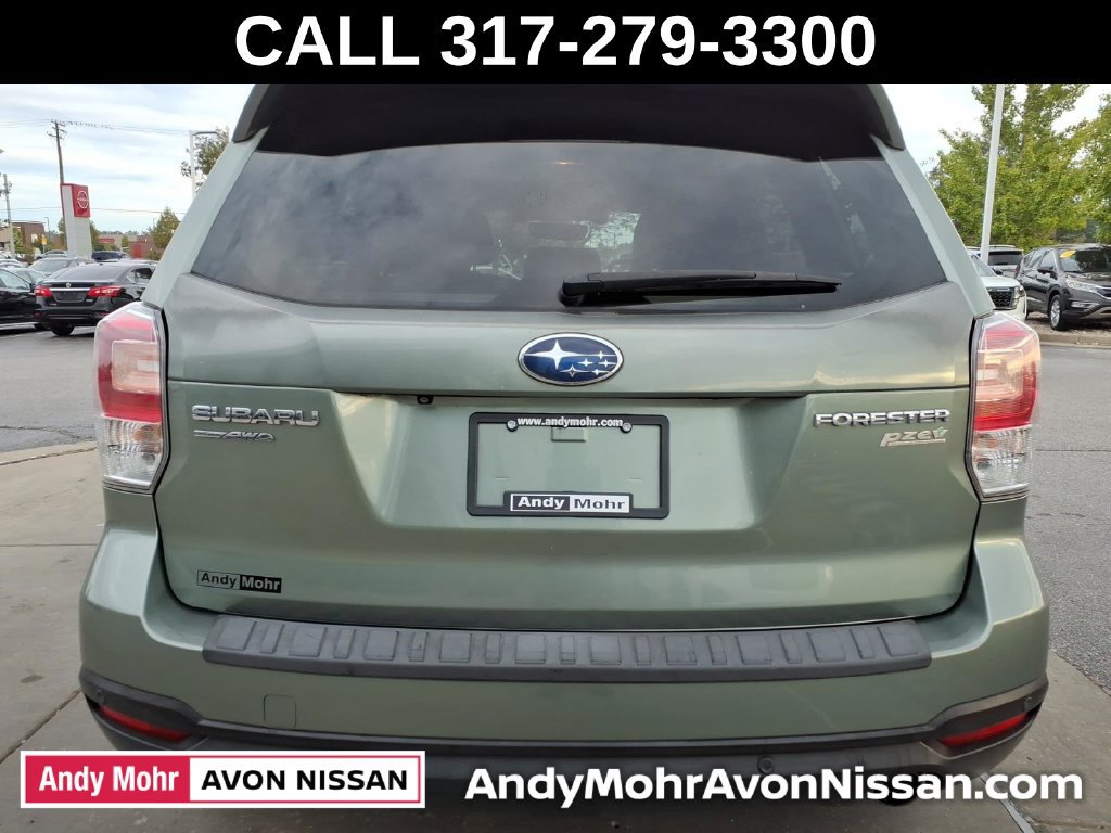 Used 2017 Subaru Forester 2.5i Touring AWD/4WD image 11
