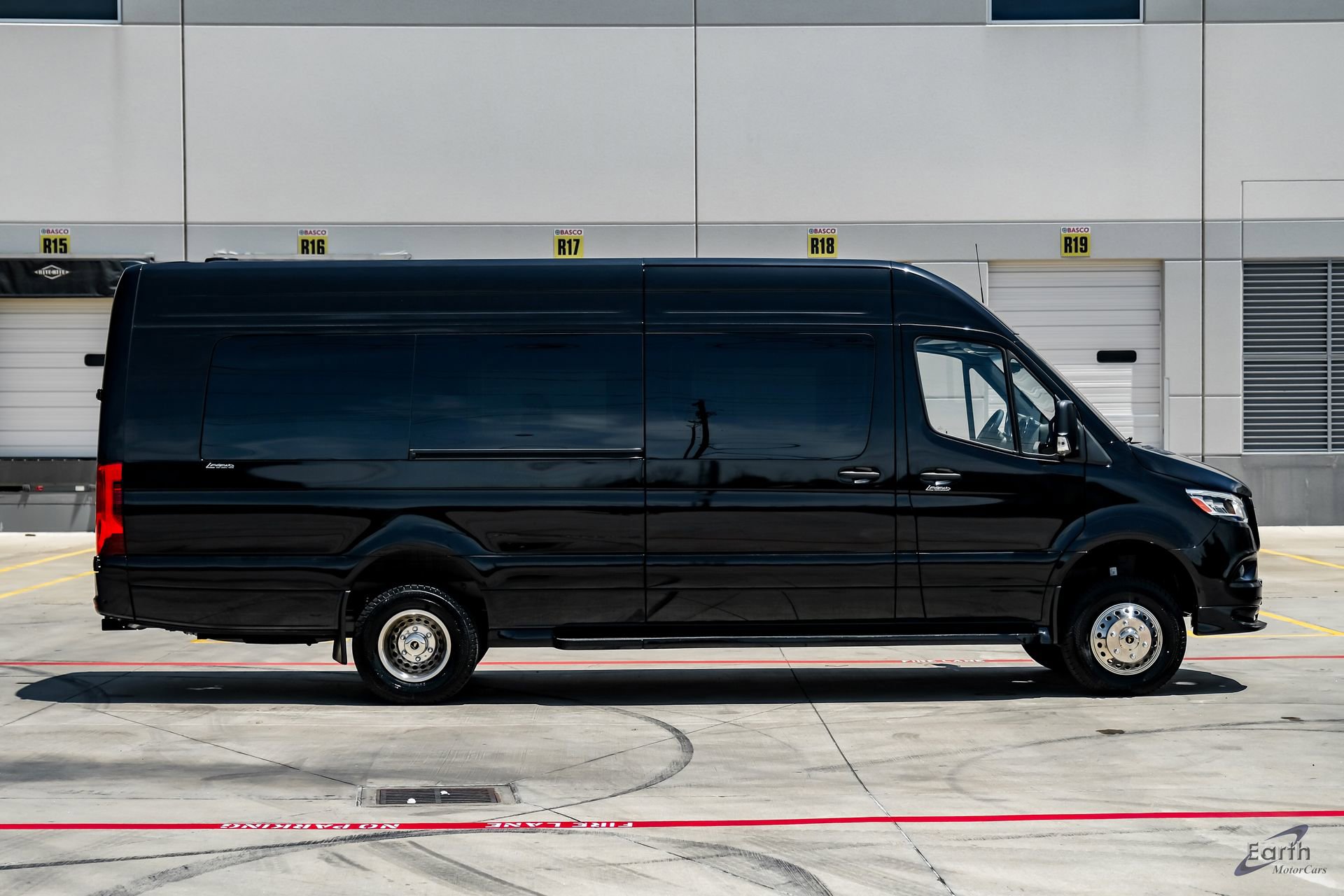 Used 2024 Mercedes-Benz Sprinter 3500 image 21