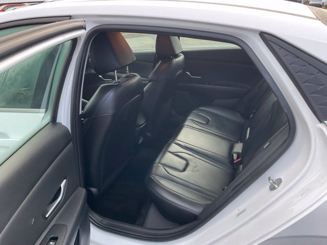 Used 2024 Hyundai Elantra Limited FWD image 12