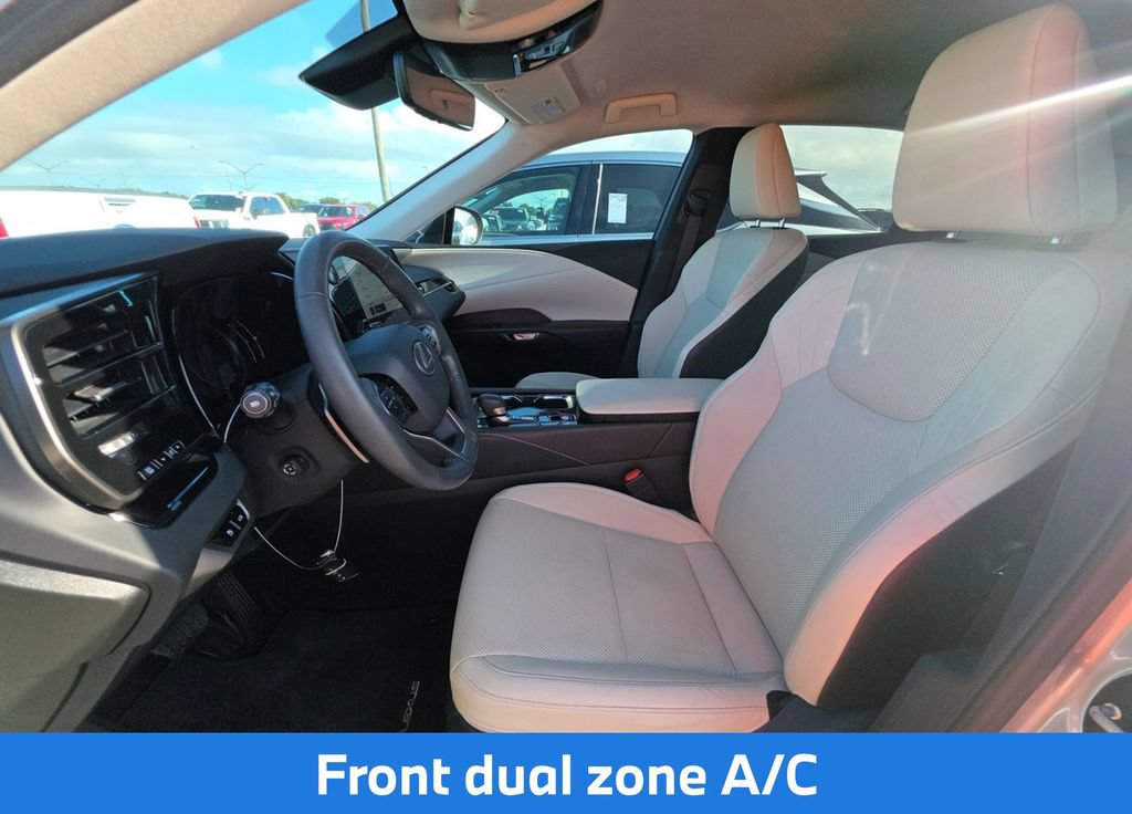 Used 2024 Lexus RX 350 FWD w/ Technology Package image 9