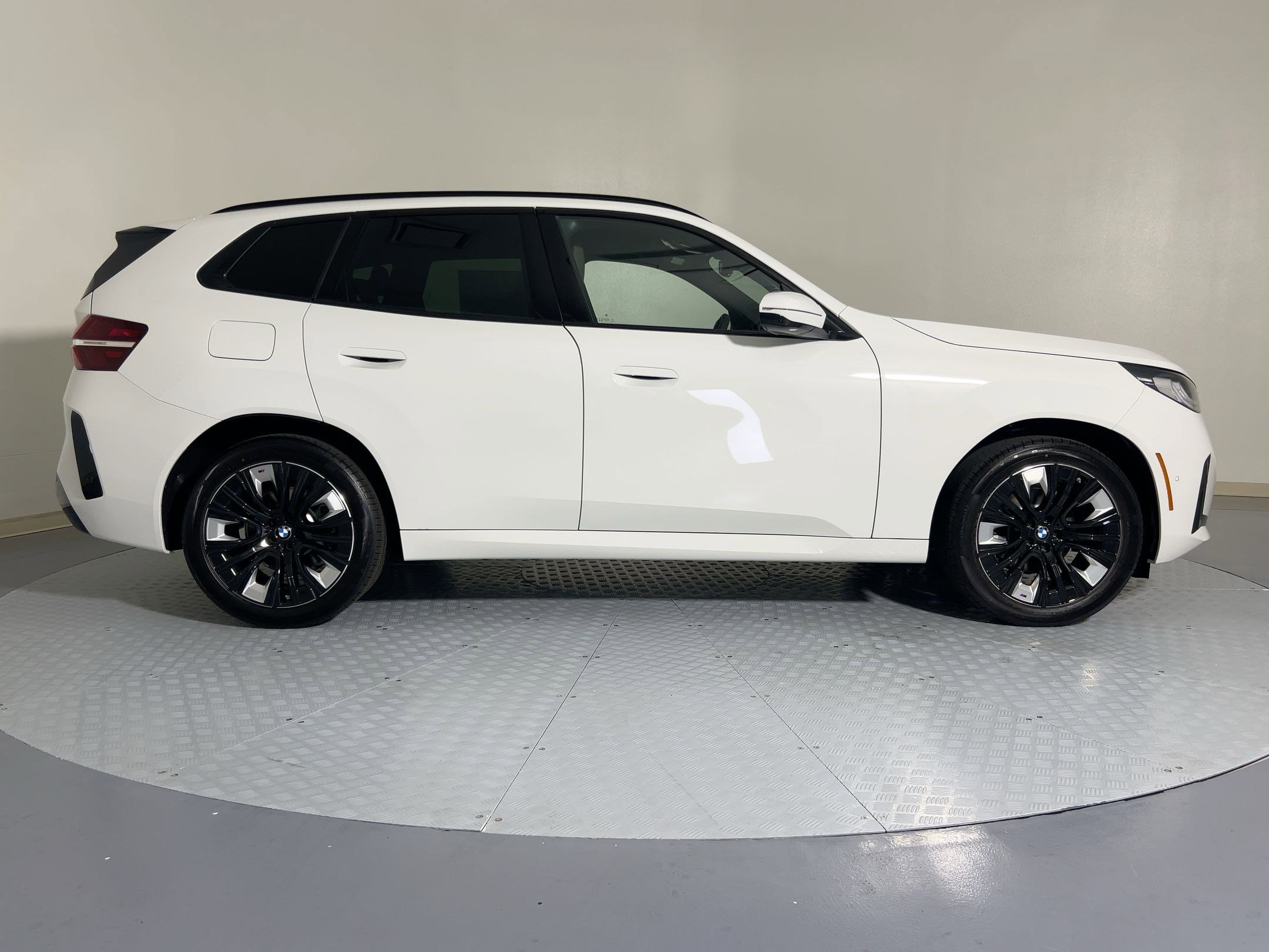 Used 2026 BMW X3 xDrive30 w/ Premium Package image 7