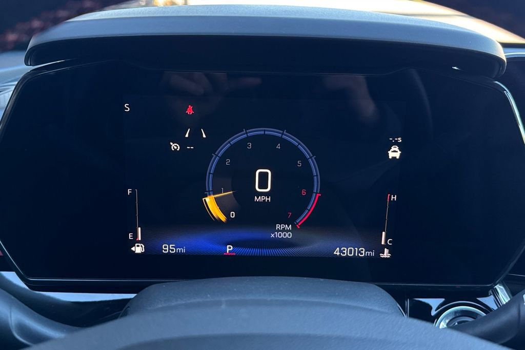 Certified 2024 Chevrolet Trax RS image 29