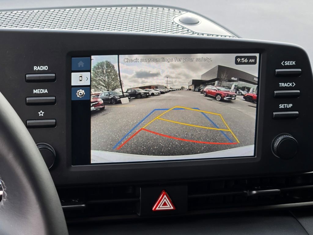 Used 2025 Hyundai Elantra Sport image 32