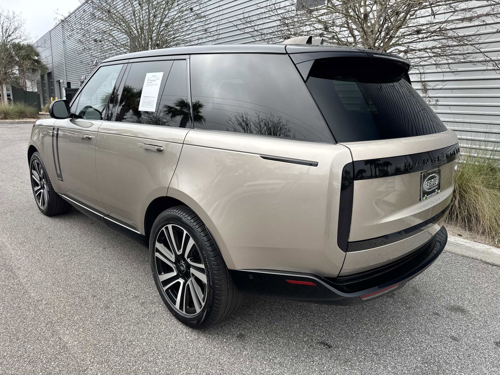 Certified 2023 Land Rover Range Rover Autobiography AWD/4WD image 3