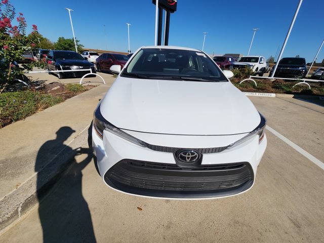 Used 2026 Toyota Corolla LE w/ LE Premium Package FWD image 2
