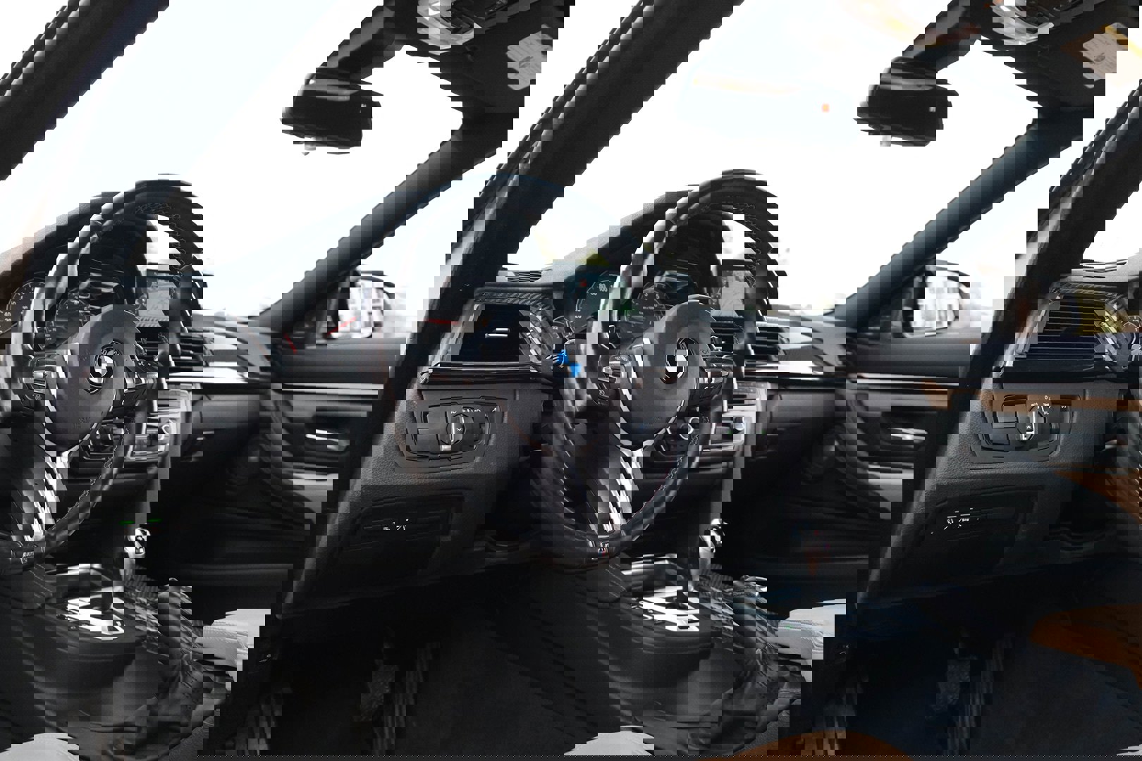 Used 2015 BMW M4 Coupe image 14