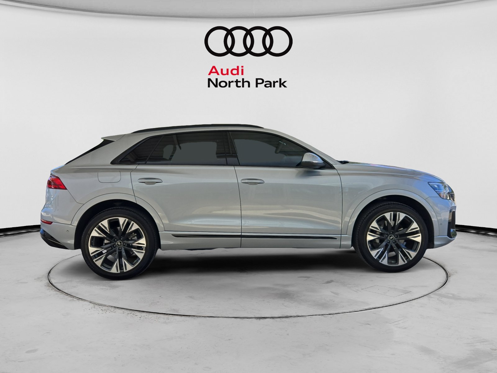 Used 2024 Audi Q8 Premium Plus AWD/4WD image 6
