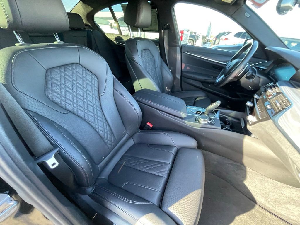 Used 2022 BMW 530i w/ Convenience Package image 29