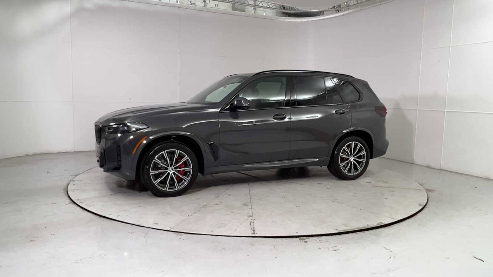 New 2026 BMW X5 xDrive40i w/ M Sport Package image 5