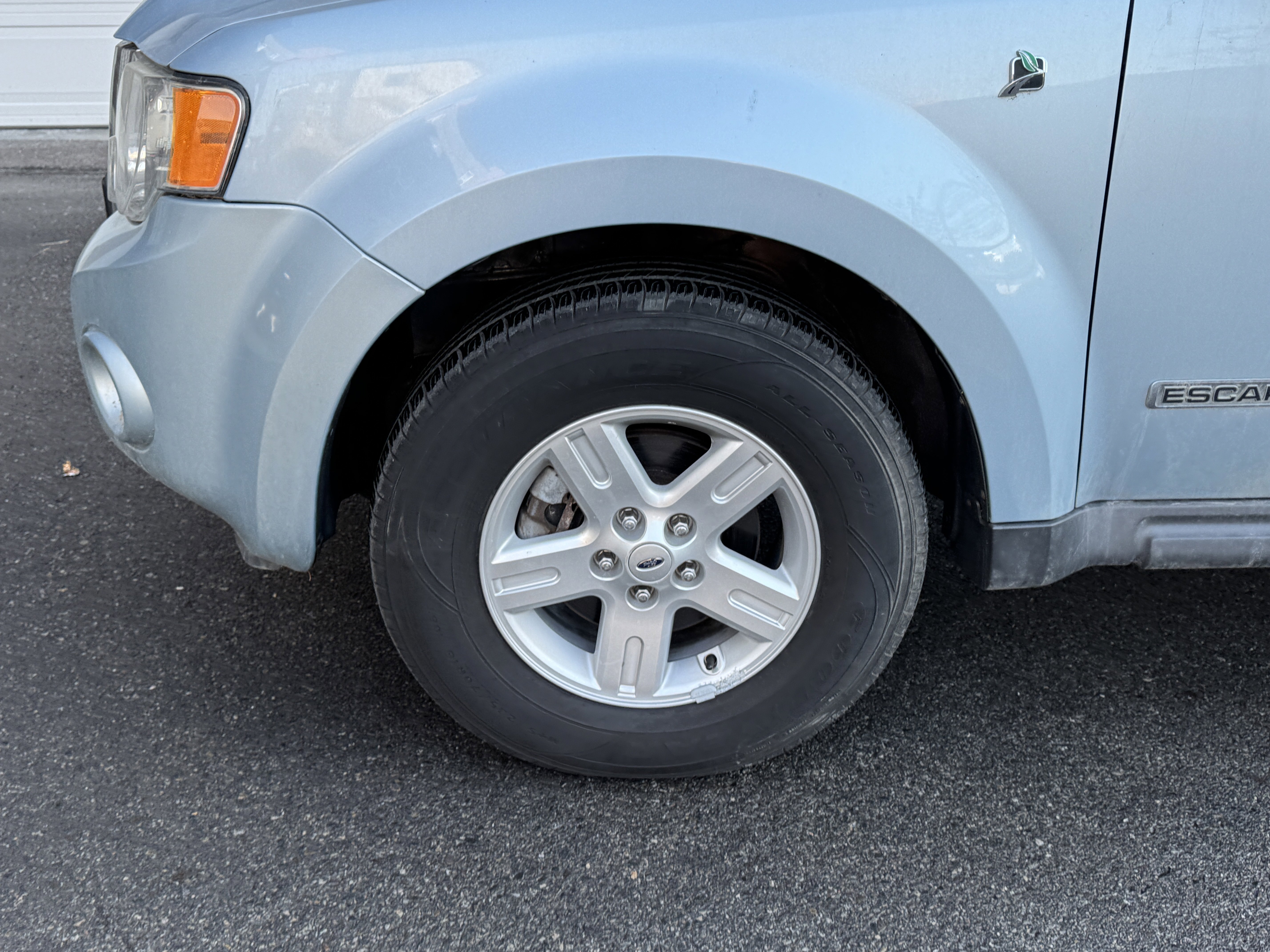 Used 2008 Ford Escape 4WD Hybrid image 13