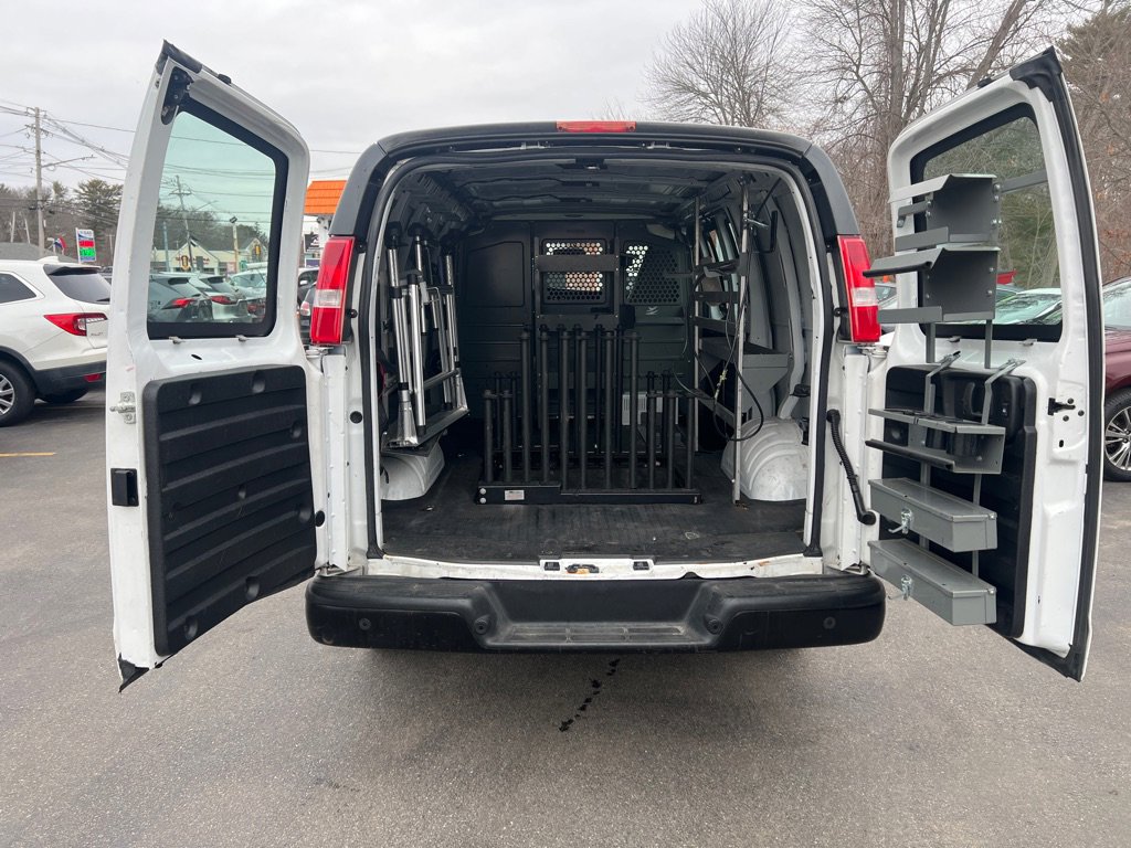 Used 2019 Chevrolet Express 2500 w/ Driver Convenience Package image 5