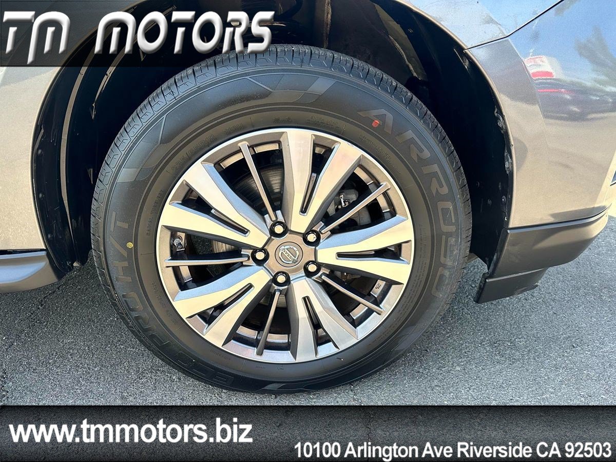 Used 2019 Nissan Pathfinder SL FWD image 10