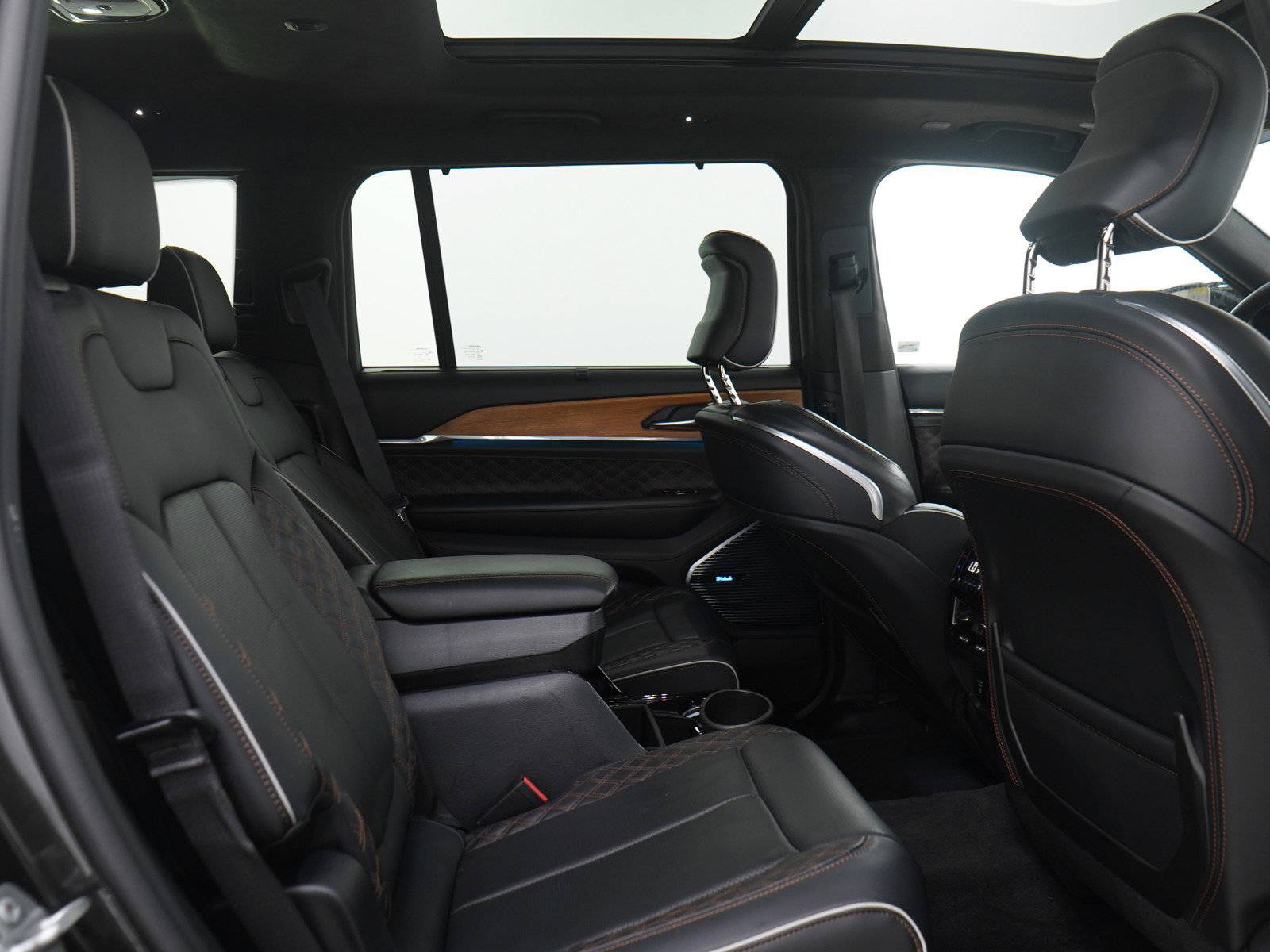 Used 2022 Jeep Grand Cherokee L Summit image 15