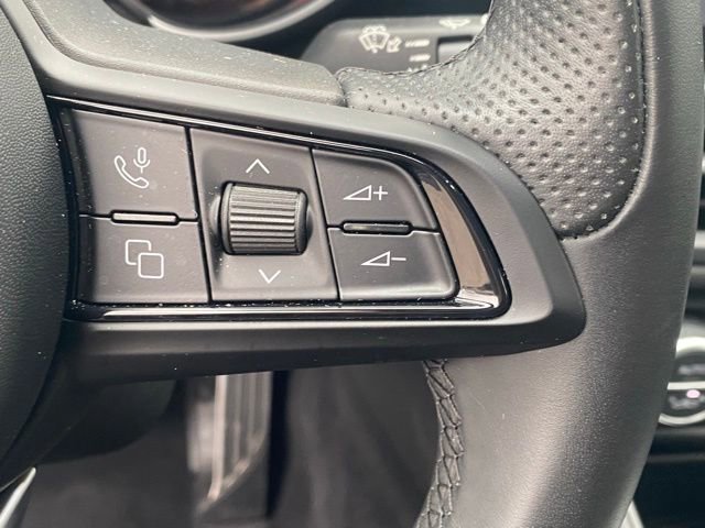 Used 2024 Alfa Romeo Giulia Ti image 24