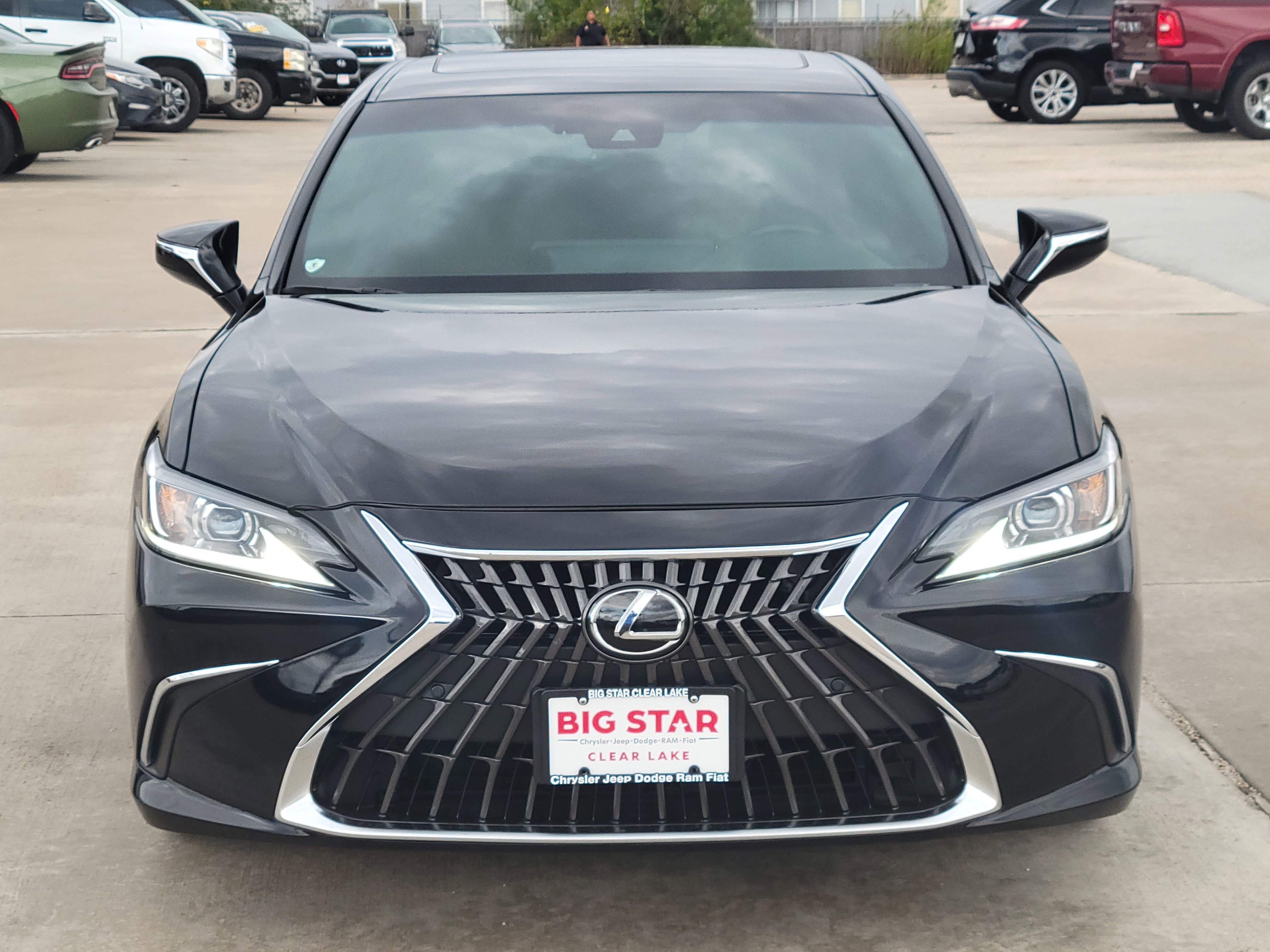 Used 2025 Lexus ES 300h 4DR FWD image 8